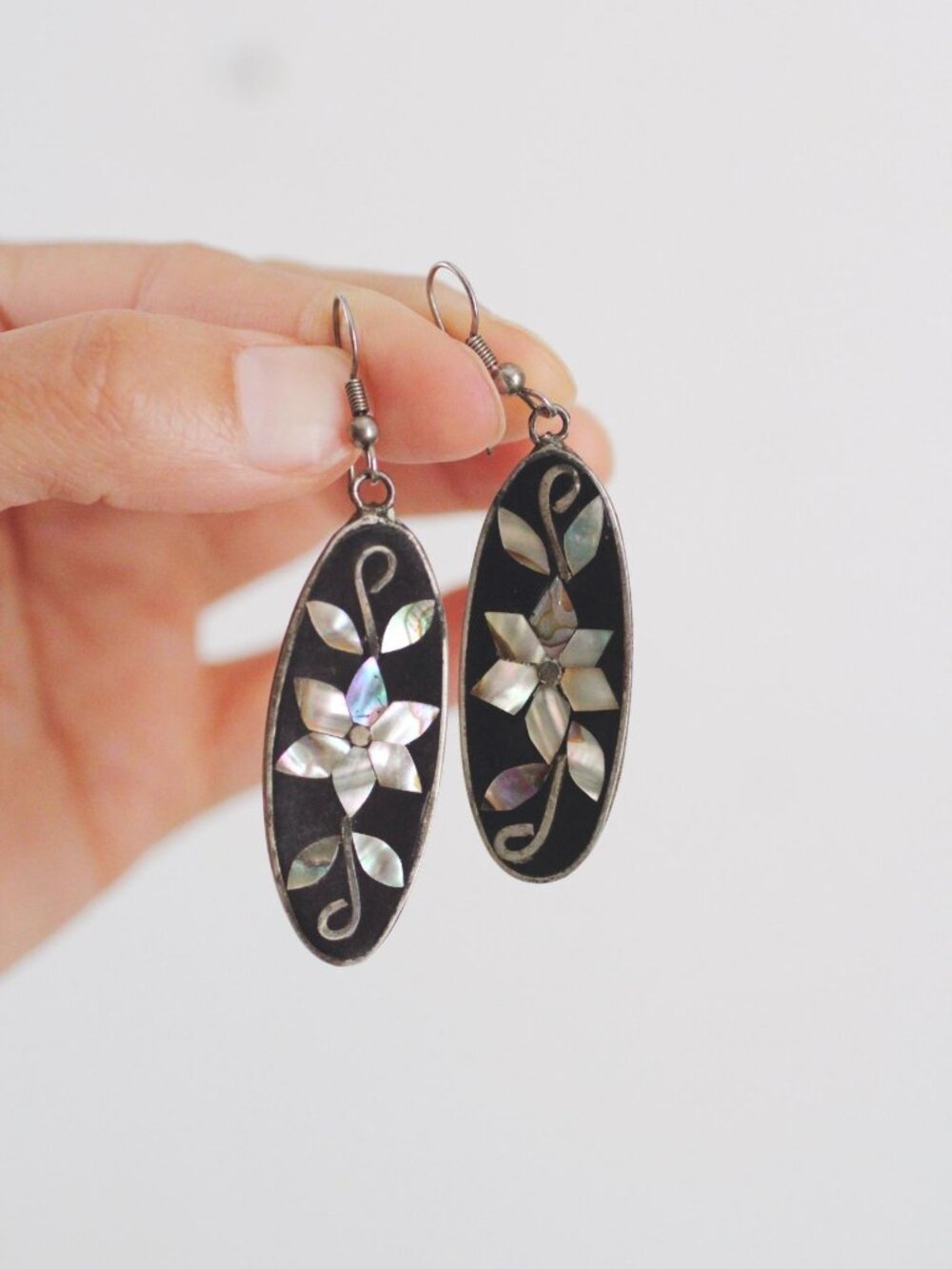 Vintage Mother of Pearl Abalone Shell Enamel Inlay Dangle Earrings Alpaca Silver